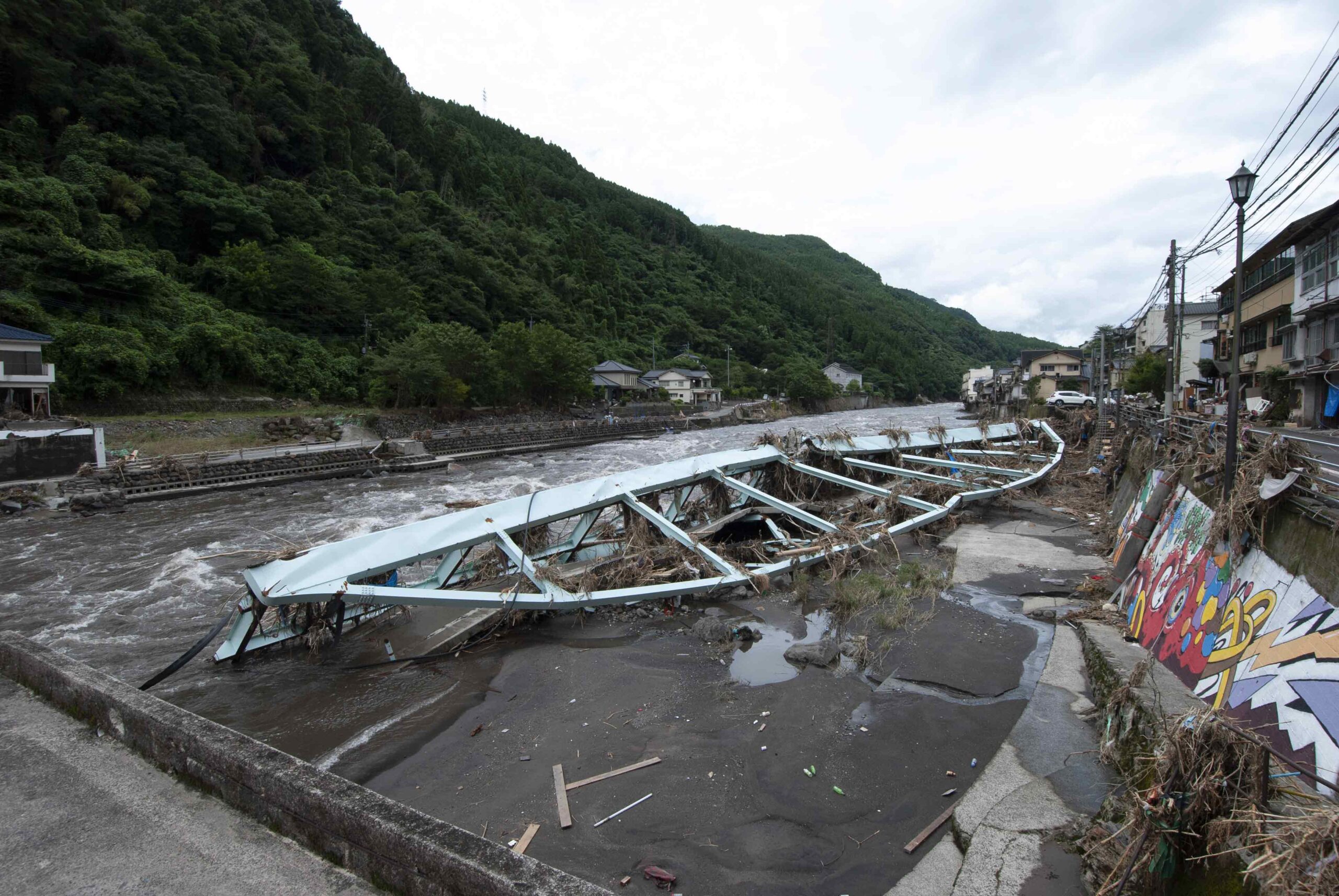 橋が崩壊するほど激流が流れ氾濫した玖珠川