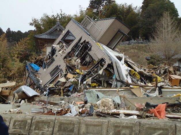 東日本大震災の津波で全壊した鉄骨造の住宅